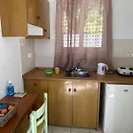 Alexandra's Sunset View Апартаменты *