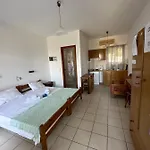 Alexandra's Sunset View Апартаменты *