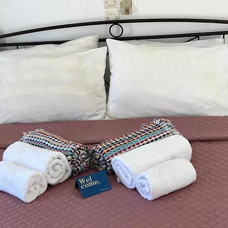 Alexandra's Sunset View Apartamento *