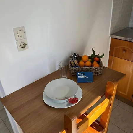 Alexandra's Sunset View Apartmán *